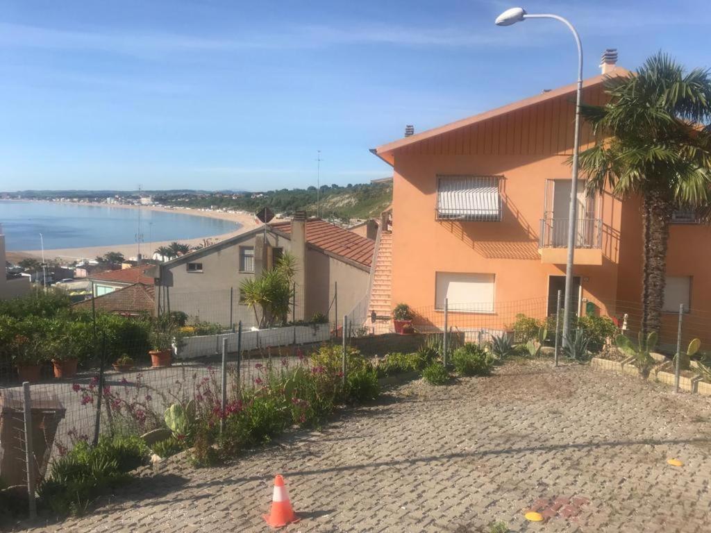 Casa Linda, A Due Passi Dal Mare Apartment Numana Bagian luar foto