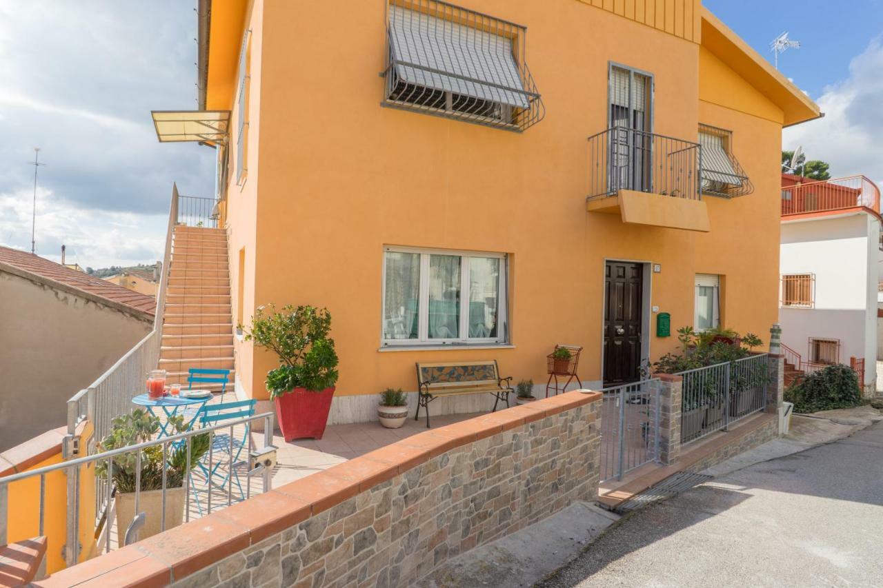 Casa Linda, A Due Passi Dal Mare Apartment Numana Bagian luar foto